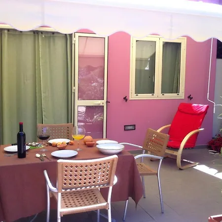 Holiday home Charming House In With Multiple Views